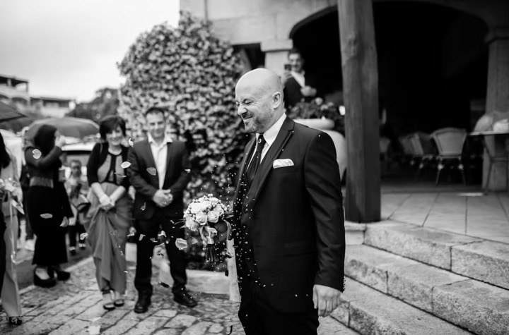 Wedding guests arriving